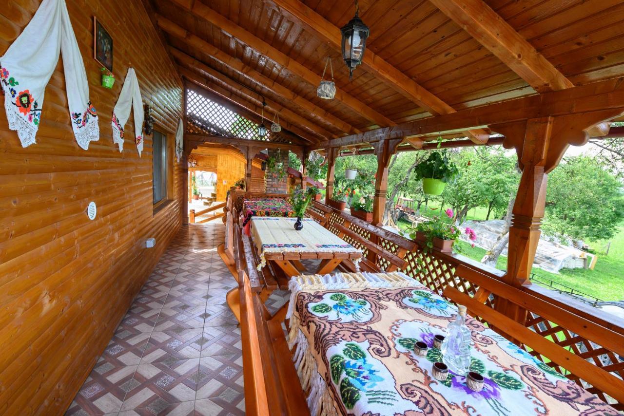 Sub Creasta Cocosului Hotell Breb Exteriör bild